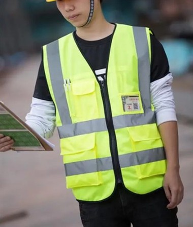 Fungsi Utama Jaket Reflektif?